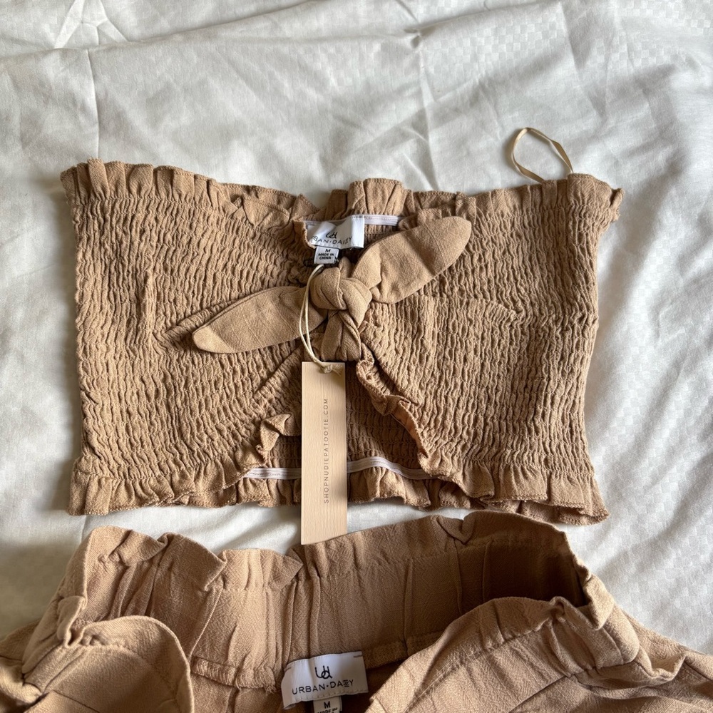 ୨୧ ・゚✧ Urban Daizy Top & Bottom Set NWT - Picture 5 of 8